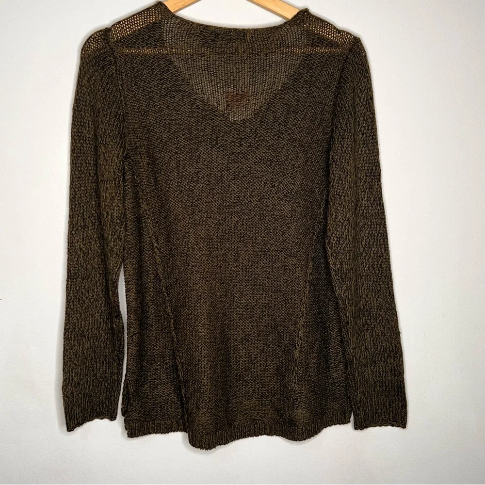 RDI new vneck